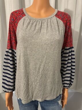 Great Camille & Co. size S gray multi print long sleeve relaxed pullover shirt
